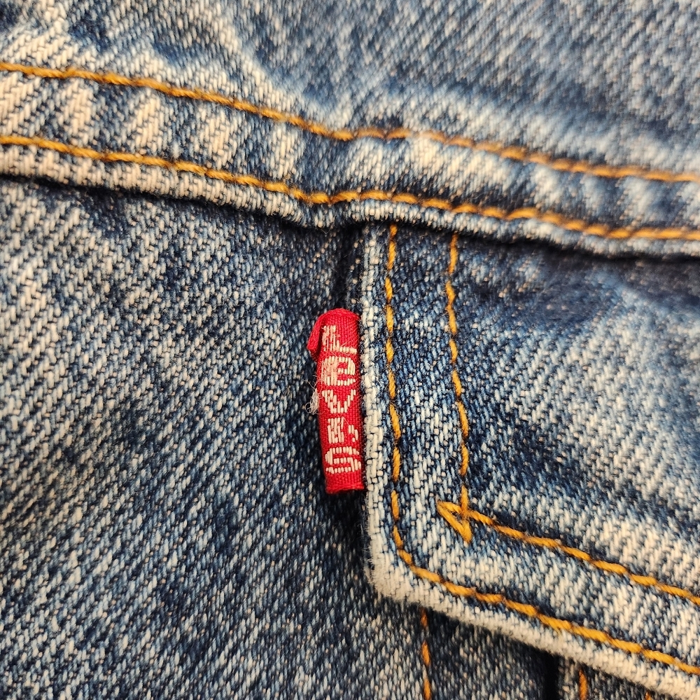 Levi's Vintage Men's Denim Jacket - Picture 6 of 7